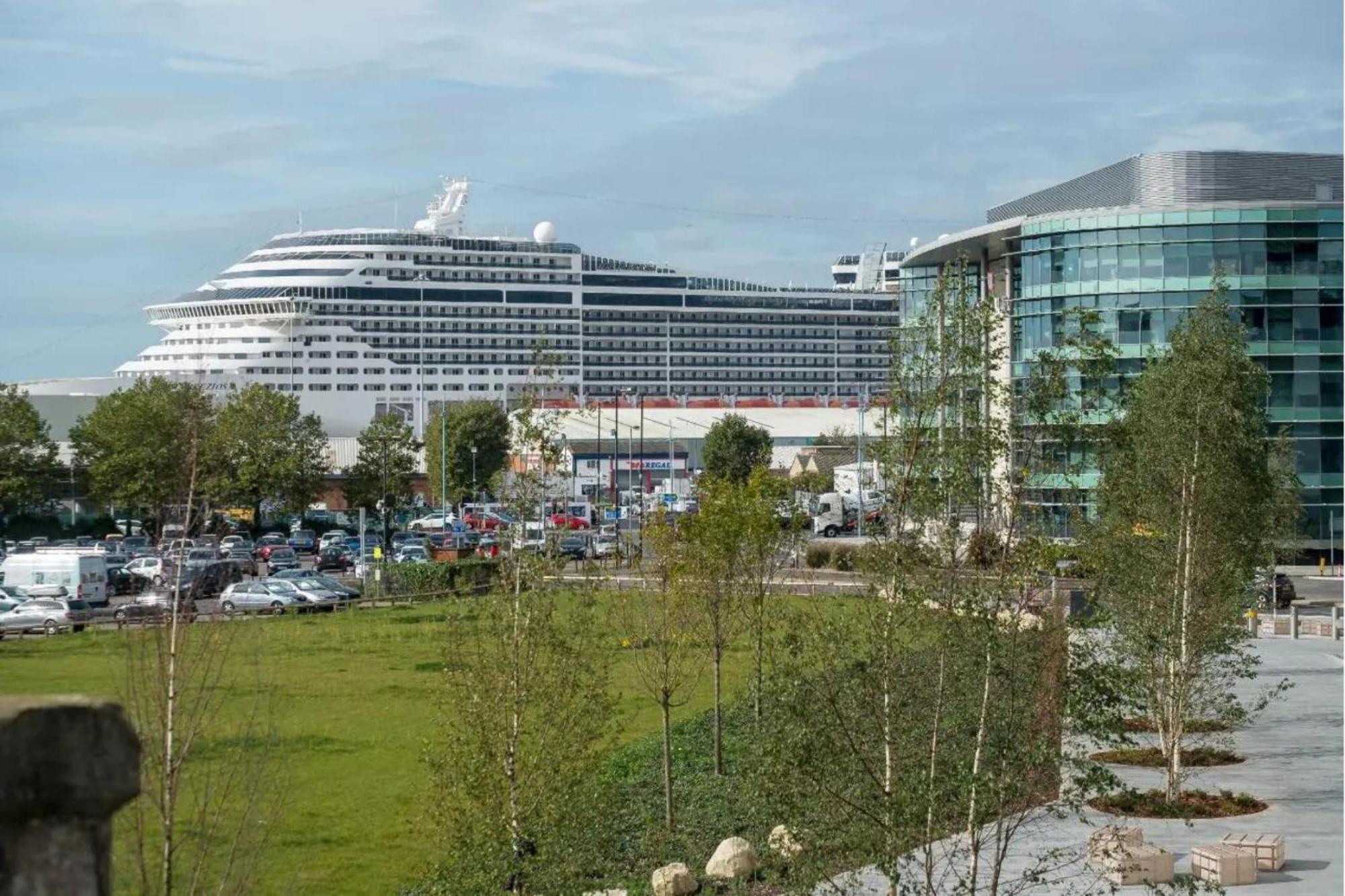 The Greenwich - Two Bedroom Apartment With Parking, Close To Ferry Terminals Southampton Ngoại thất bức ảnh