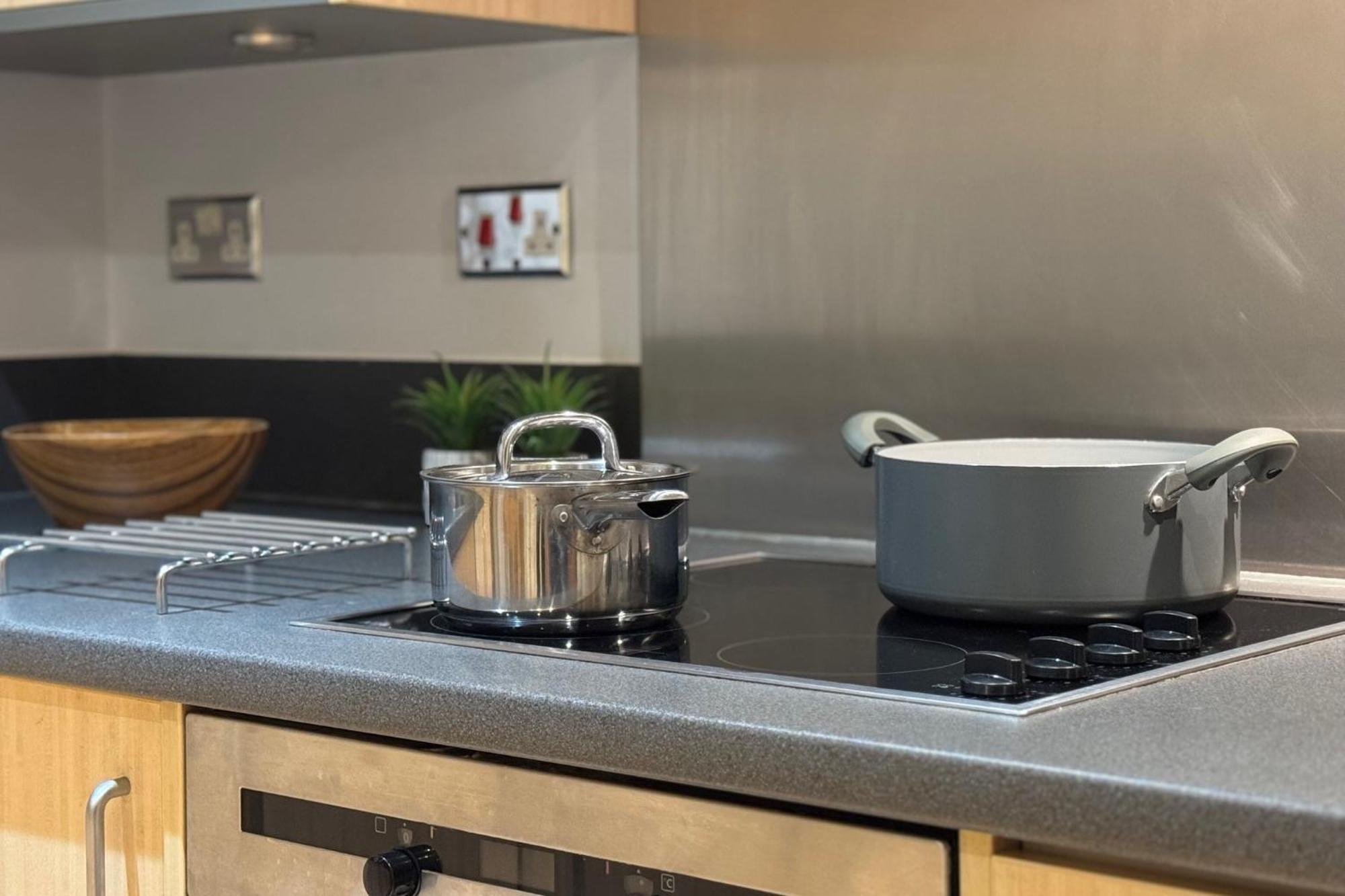 The Greenwich - Two Bedroom Apartment With Parking, Close To Ferry Terminals Southampton Ngoại thất bức ảnh